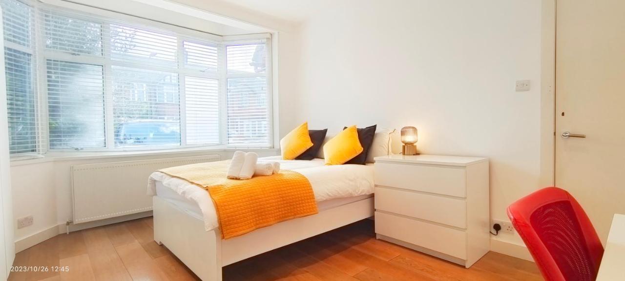 Park View Garden Villa London